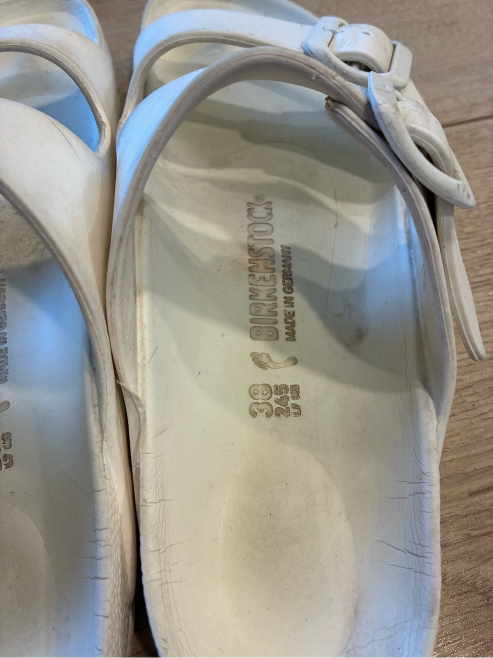 Birkenstock Women’s Arizona Buckle EVA White Sandal Narrow Size 7/38 - Picture 8 of 9